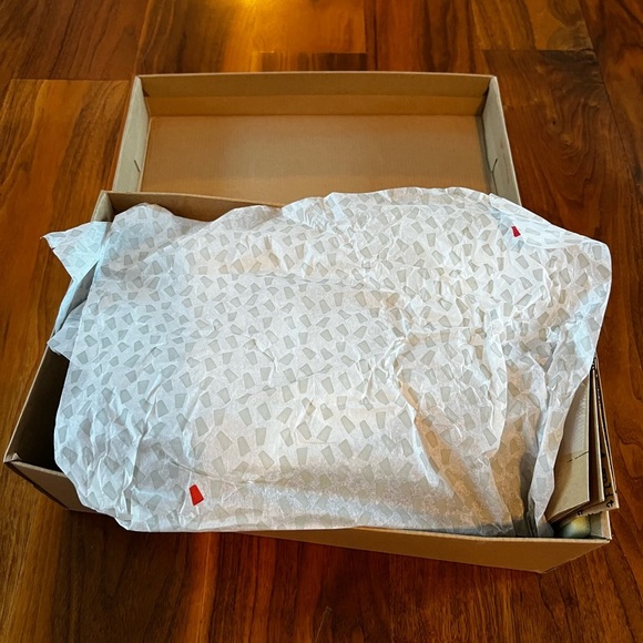 Women’s Clark’s Aggie Terra Suede Boot🧡 - Picture 14 of 16